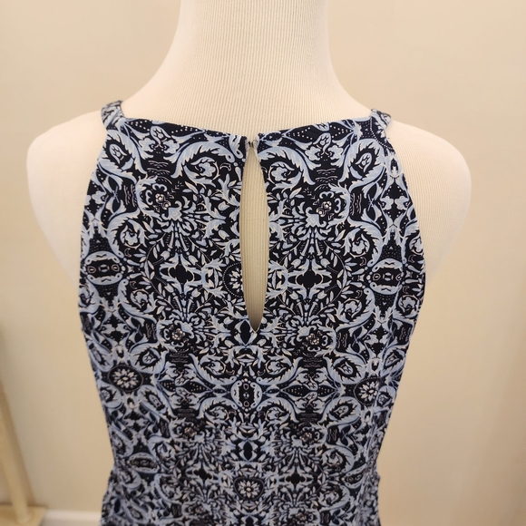 White House Black Market Women's Top - Picture 4 of 11